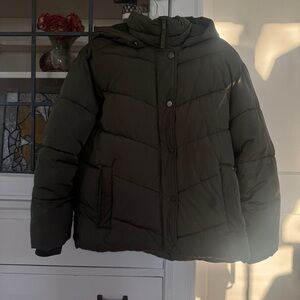 GAP Women’s Relaxed ColdControl Max Zip-Up Puffer Coat / Olive Night